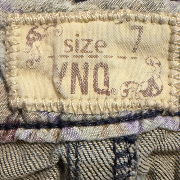 𝐘𝐍𝐐 𝐃𝐈𝐒𝐓𝐑𝐄𝐒𝐒𝐄𝐃 𝐃𝐄𝐍𝐈𝐌 𝐌𝐀𝐗𝐈 𝐒𝐊𝐈𝐑𝐓 - Picture 3 of 8